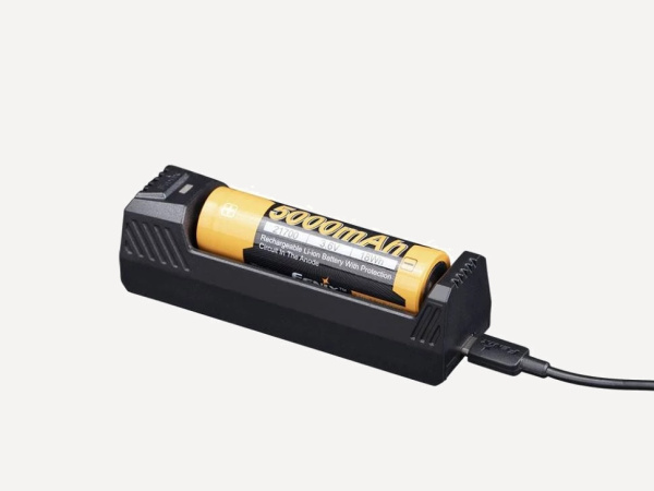 Зарядное устройство Fenix ARE-X1 v2.0 (USB Type-C 18650, 21700, 26650)